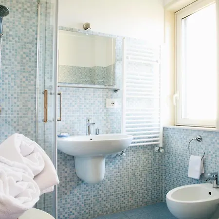 Etna Europa アパートホテル 4*