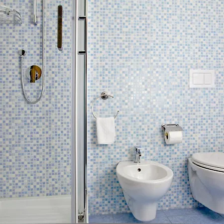 Etna Europa アパートホテル 4*