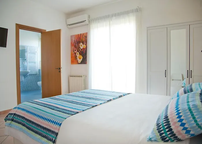 Etna Europa מלון דירות